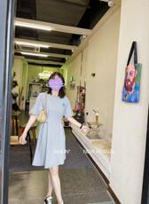 字母标修身针织连衣裙，女装连衣裙，AND IN+