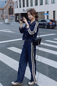 时尚牛仔套装女春秋季2025设计感短外套搭配阔腿裤气质休闲两件套图片