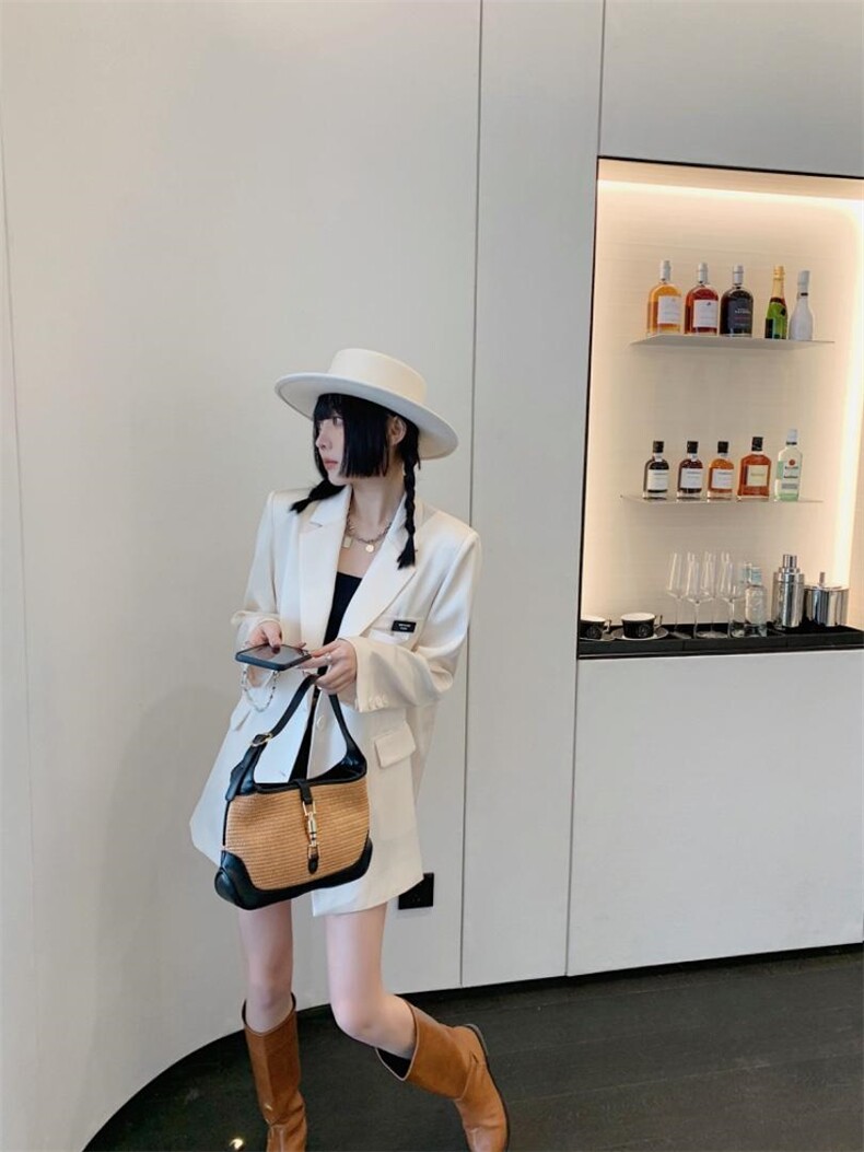 XZ22050洗麦胸针西装,女装西装,穿名堂(5F)