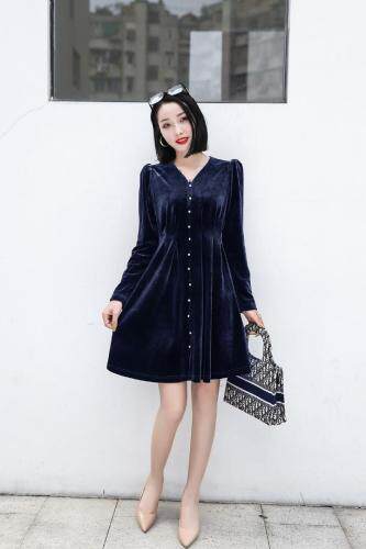 【现货】亮扣丝绒连衣裙，女装连衣裙，艾丹迪蔓