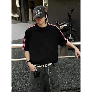 抖音得物品质二开240克宽松纯棉美式潮牌印花三条杠中性风短袖T恤图片