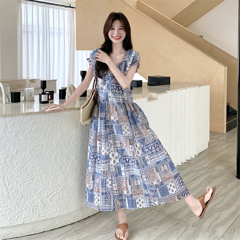 今年流行复古印花连衣裙女2025夏季新款设计感甜美小个子茶歇裙潮,女装连衣裙,2C110