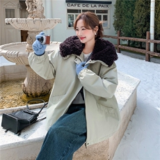 羊羔毛大翻领连帽工装派克服女中长款2025冬季90白鸭绒加厚羽绒服，女装羽绒服，2C159