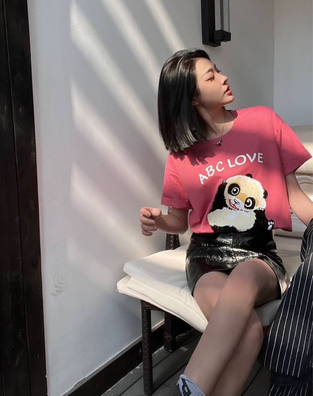 大熊猫图案短袖圆领纯棉T恤,女装T恤,艾涵o