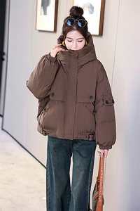 2023年90白鸭绒短款加厚大扣设计感时尚宽松百搭面包服羽绒服图片