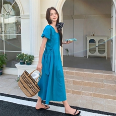 蓝色收腰A字V领泡泡袖连衣裙女2025新款法式超好看温柔风显瘦长裙，女装连衣裙，2C306