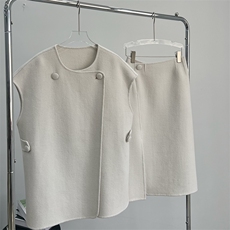 2025年夏季长裙两件套纽扣无袖翻领时尚百搭简约大方，女装套装/套裙，蒙绒特