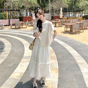现货:夏装新款气质钩花蕾丝背心半身裙三件套装裙2C135-8803P155图片