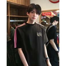 抖音得物品质二开240克宽松纯棉美式潮牌印花三条杠中性风短袖T恤，男装T恤，电商A486