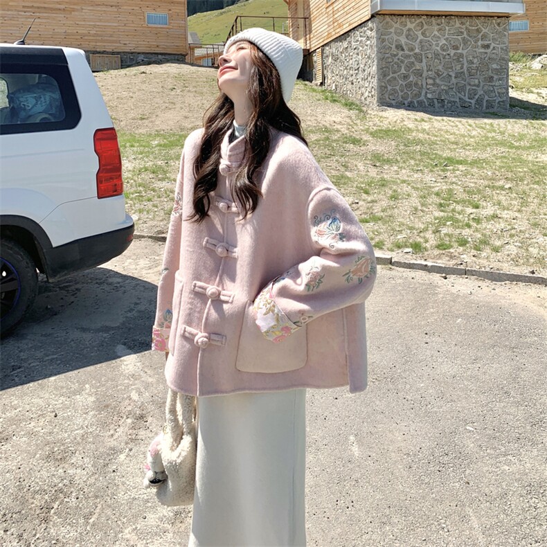 粉色国风盘扣重工刺绣双面羊毛呢子外套女秋冬2025新款新中式短款,女装羊绒大衣,2C230