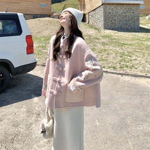 粉色国风盘扣重工刺绣双面羊毛呢子外套女秋冬2025新款新中式短款图片