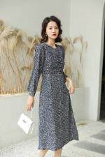 荷塘月色服饰一年四季主营连衣裙所有净色碎花连衣裙，女装连衣裙，荷塘月色