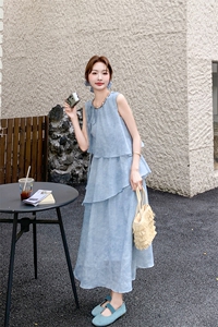 浅黄色漂亮绝美天丝无袖背心连衣裙女夏法式温柔甜美度假蛋糕长裙图片