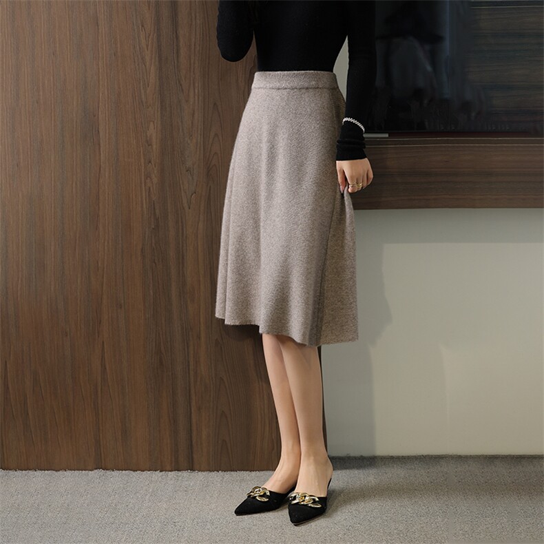 2025年秋季百搭中长款平面侧反针伞裙，女装半身裙，举月羊绒