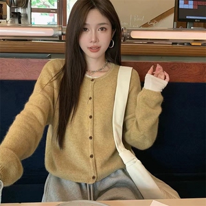 时尚百搭女士秋冬羊毛衫 保暖柔软舒适 显瘦修身长袖针织衫图片