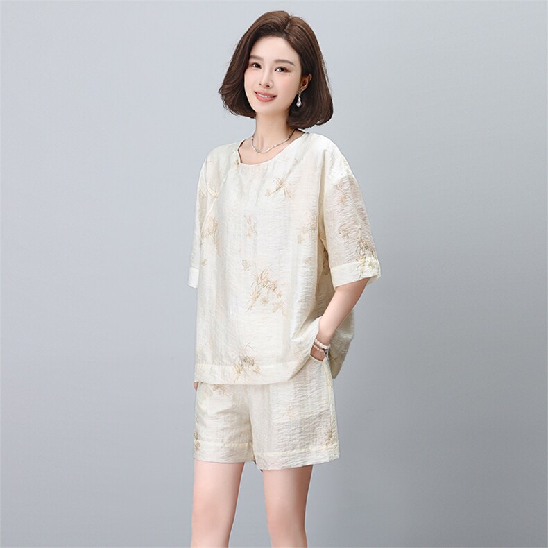 大码天丝短裤套装女夏季2025新款高级感洋气休闲新中式国风两件套,女装套装/套裙,希欧阁