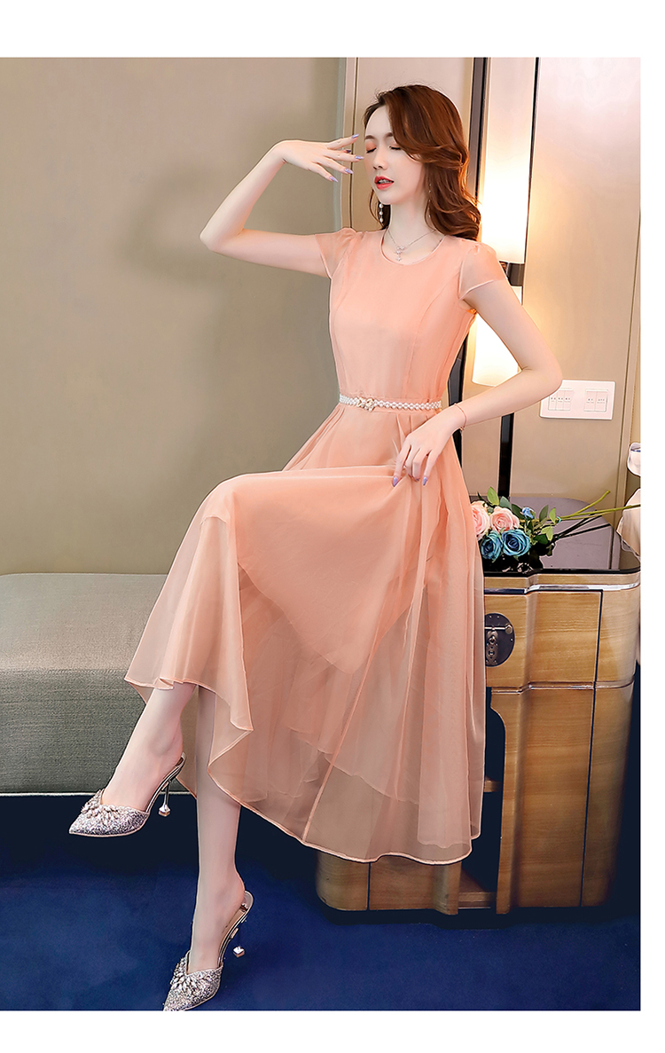 Abito attillato tinta unita in stile fata estate 2024 con cintura in vita_voghion.com