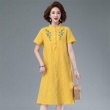 2021年夏季新款时尚气质刺绣图案连衣裙，女装连衣裙，余墨