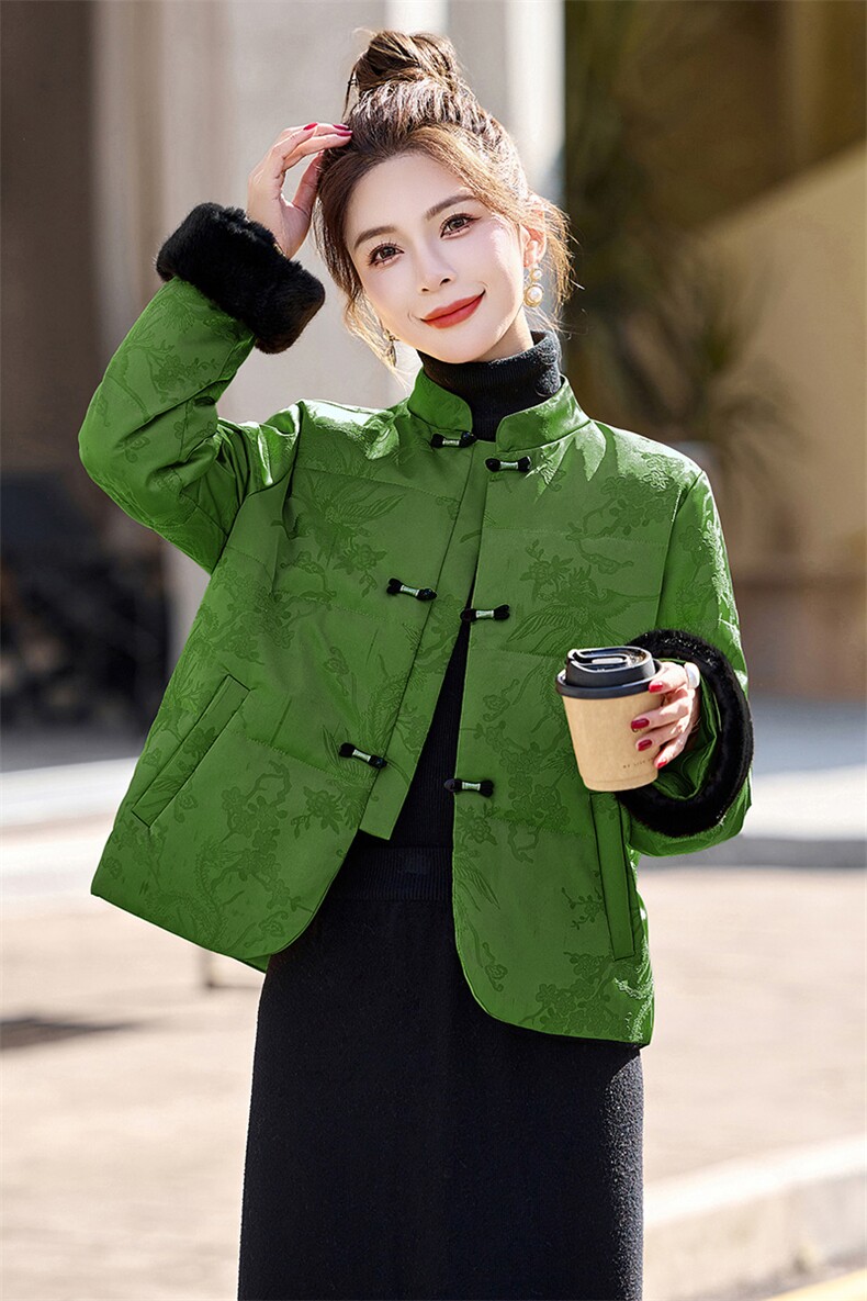新中式G风羽绒服女2025冬季新款小个子今年流行妈妈洋气盘扣外套,女装羽绒服,衣之秀