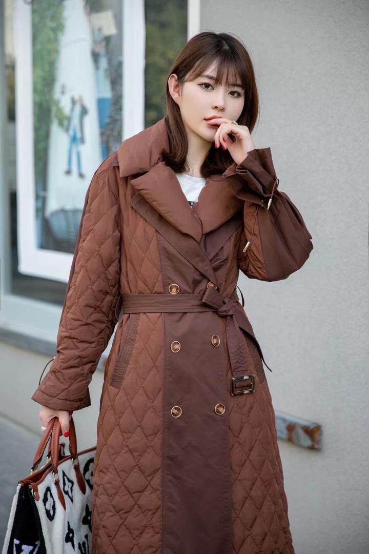 2021新款长风衣设计款羽绒服，女装风衣，优彩