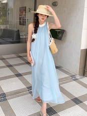 法式无袖挂脖连衣裙女2025夏季新款气质高级感绝美超仙度假风长裙，女装连衣裙，浙宝305