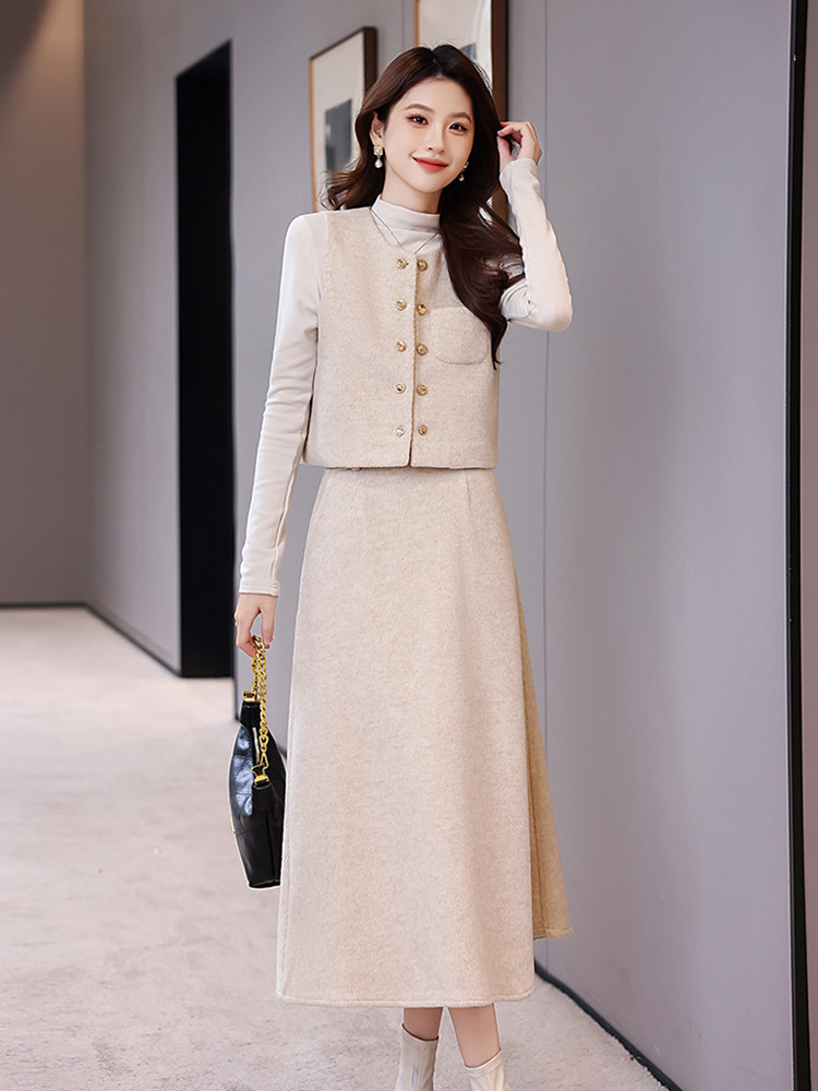 红色小香风毛呢马甲套装裙女2025春秋新款洋气打底衫半身裙三件套,女装套装/套裙,奋斗女王