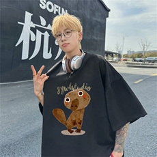 黑色