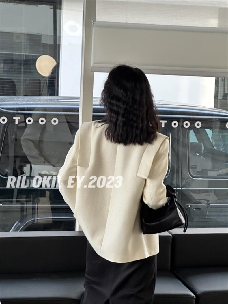 雷洛奇丽 1983MP151069