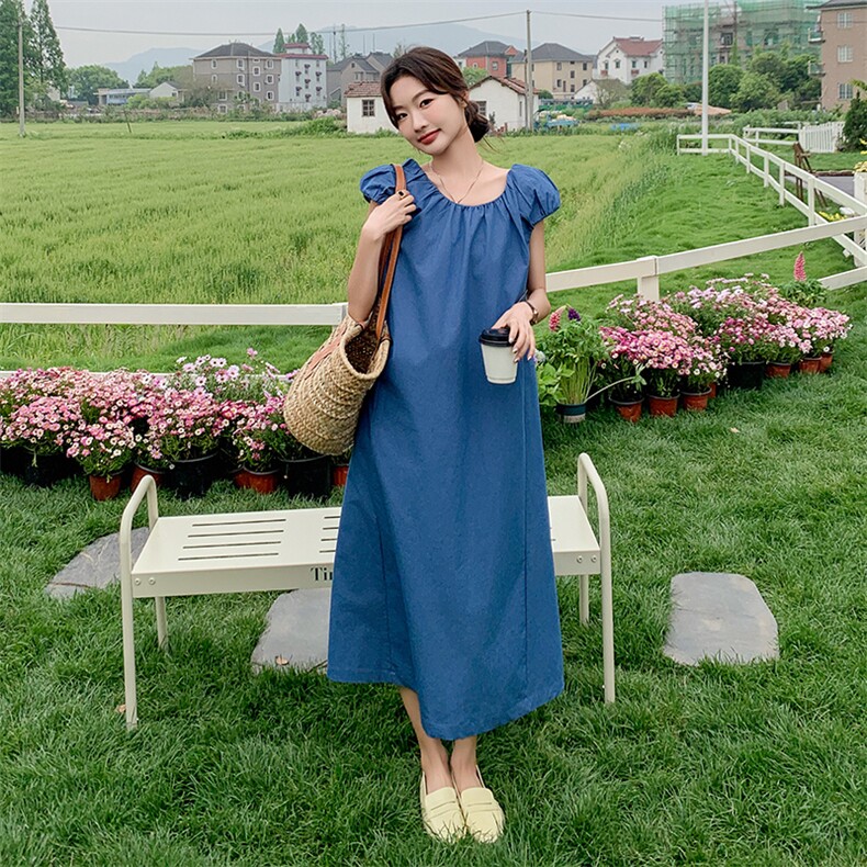 蓝色高级感连衣裙2025年夏季新款法式时尚气质轻熟风泡泡袖茶歇裙，女装连衣裙，维壹
