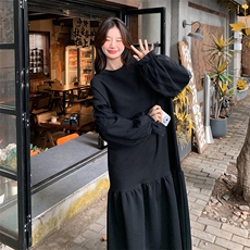 新中式黑色长袖连衣裙女2024秋季新款高级感宽松气质显瘦卫衣裙潮，女装连衣裙，2C317