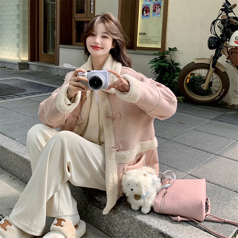甜美粉色麂皮绒皮毛一体羊羔毛外套女秋冬2025新款时髦温柔风棉服,女装短外套,2B156