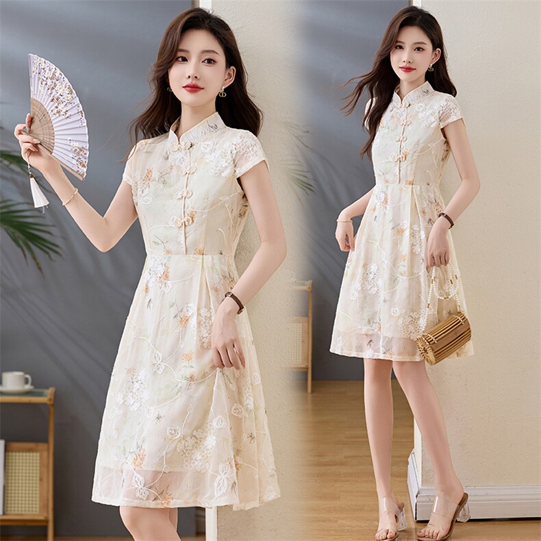 新中式盘扣刺绣连衣裙女2025夏新款小个子气质修身显瘦改良旗袍裙，女装连衣裙，伊航服饰