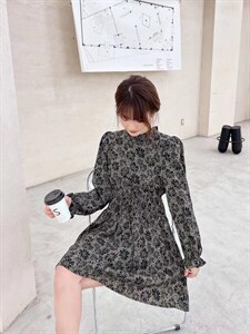木耳边印花连衣裙图片
