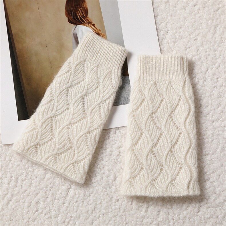 2025时尚百搭通勤简约休闲月牙镂空短无指手套，手套，名驰羊绒