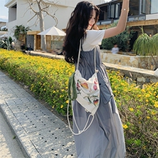 浅灰色纯色吊带裙夏季新款宽松弹力腰连衣裙女法式8822p115k165，女装连衣裙，2D143