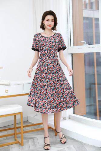 现货～新款小碎花连衣裙，女装连衣裙，欧雅斯丹·尔