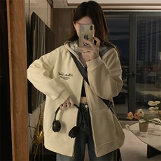 米杏色
