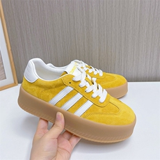 黄色