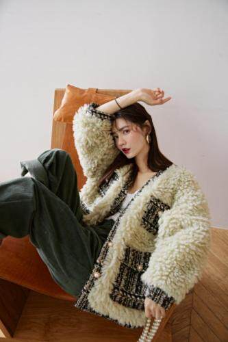 绿色羊羔毛外套，女装，YOUER DENG