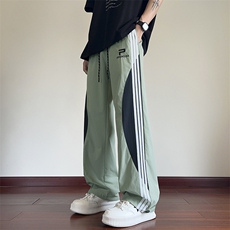 草绿色