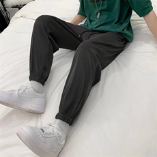 深灰色