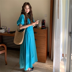 蓝色简单大方的连衣裙女2025夏季新款法式气质显瘦海边度假风长裙，女装连衣裙，2C218
