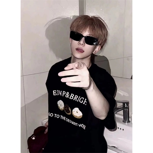 抖音得物 210克现货宽松纯棉美式潮牌印花落肩袖纯棉T恤AT211113图片