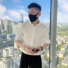 白色