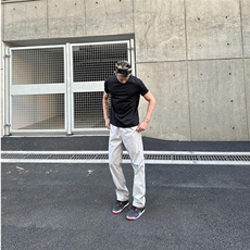 白灰色