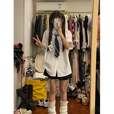 白色