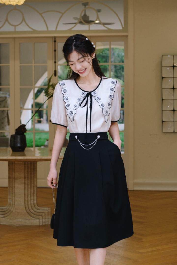 面料撞色刺绣设计清新脱俗一套正体优雅又温柔，其它，忆思妤