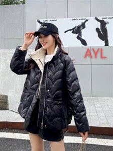 冬装上新羽绒服。图片
