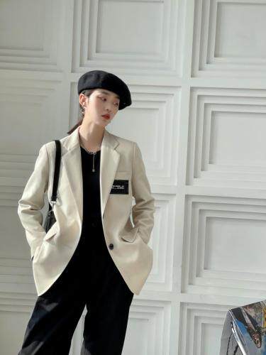 做西装我们是专业的，女装西装，觅 愉