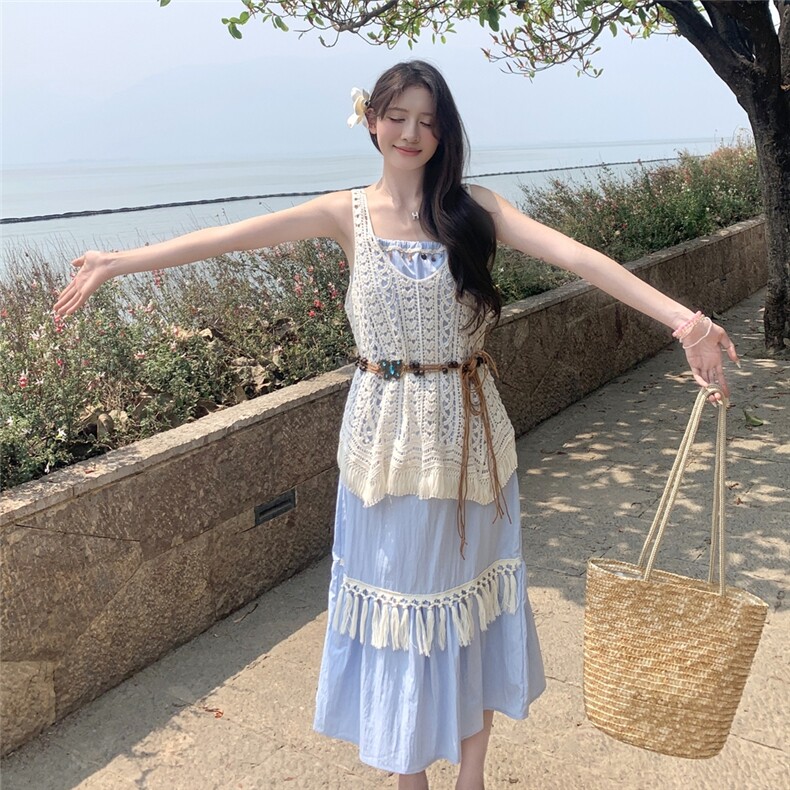 高级感度假风套装夏季2025新款镂空钩花罩衫流苏拼接吊带裙两件套,女装连衣裙,2C135